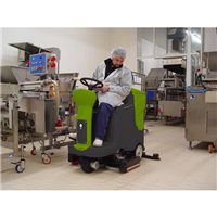 CT110BT70 IPC Eagle Power, 28" Ride On Automatic Scrubber, Battery Powered.