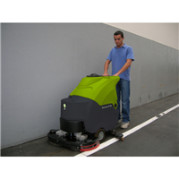 CT70BT70 IPC Eagle Power 28" TRACTION DRIVE Battery Powered Automatic Scrubber
